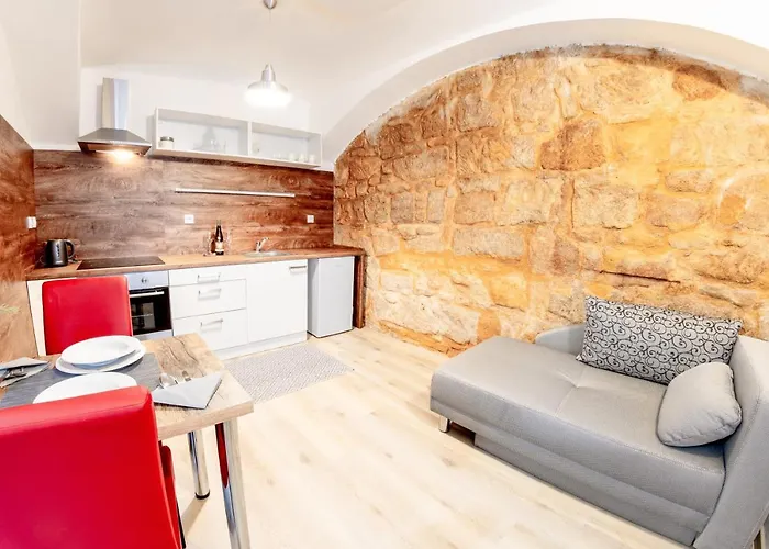 Pilsen apartment