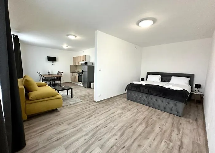 Sky Apartments 508