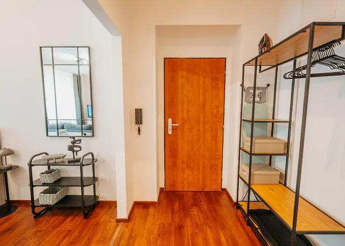 Citybeat Apartments, 400M From The Square